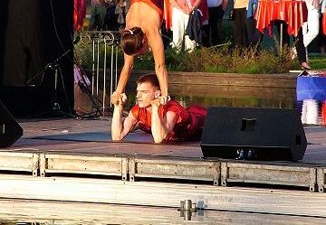 Akrossiv_2005_0903_FeuerUndWasser_Aku_126b.jpg