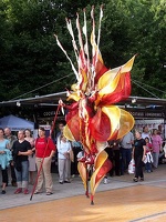 Maschseefest_2005_0727_StelzentheaterZeus_JBi_023b.jpg