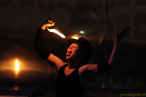 LucyLou 20100907 PerfPad Den 5324 1920x1280