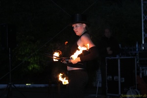 LucyLou 20100908 PerfPad AKu 8379 1920x1280