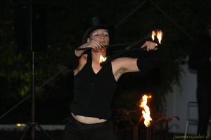 LucyLou 20100908 PerfPad AKu 8389 1920x1280