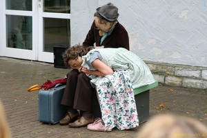 TheatreFragile 20100908 PerfPad Den 7435 1920x1280