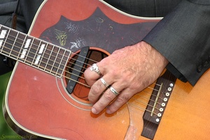 TheBeez 20110907 PerfPad Den 8932 1920x1280