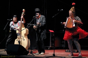 TheBombastics 20160905 PerfPad AKu 2847 1920x1280