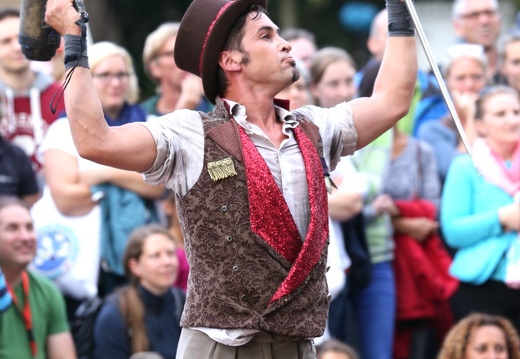 TresperteCirco-Teatro 20160905 PerfPad AKu 2558 0853x1280