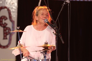 The Beez 20180904 PerfPad AKu 1023 1920x1280