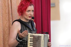 Laura Dilettante  20210907 PerfPad AKu  1002 2160x1440