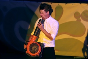 Tobi van Deisner  20220906 PP Den  0941 1920x1280