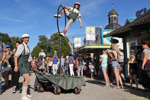 Flying Street Art  20230904 PP AKu  8140 1920x1280