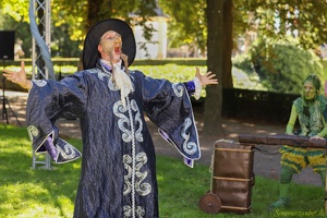 Peter Sweet+Leonie Baker  20230905 PP Den  101063 1920x1280