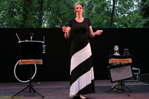 Johanna Lux  20230616 OB Den 6D1  9845 1920x1280