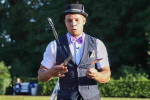 Monsieur Chapeau  20240615 OB Den  3981 1920x1280