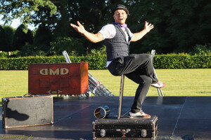 Monsieur Chapeau  20240615 OB Den  3993 1920x1280