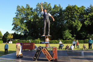 Monsieur Chapeau  20240615 OB Den  4041 1920x1280