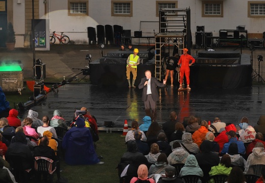 SZ GALA  20250909 PP Den  3730 1920x1280