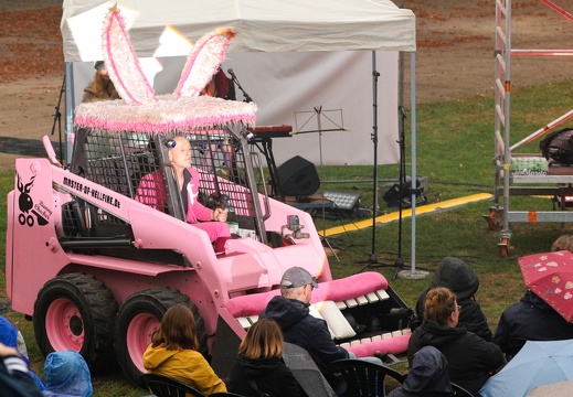 SZ GALA  20250909 PP Den  3688 1920x1280