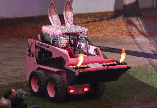 SZ GALA  20250909 PP Den  3826 1920x1280