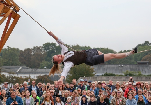 Cirque on Edge  20250908 PP Den  1440 1920x1280